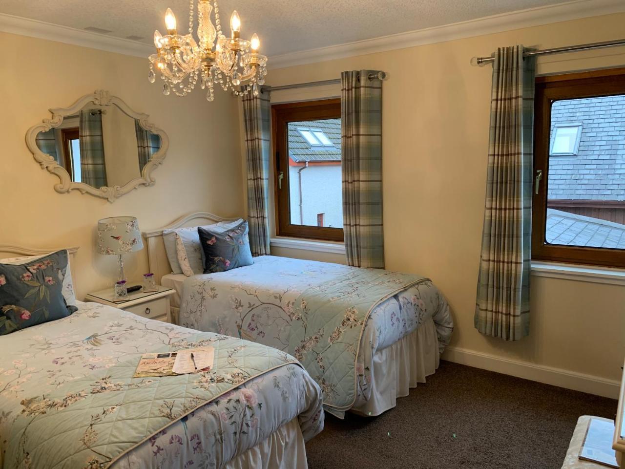 Westcourt Bed & Breakfast Fort William Bagian luar foto